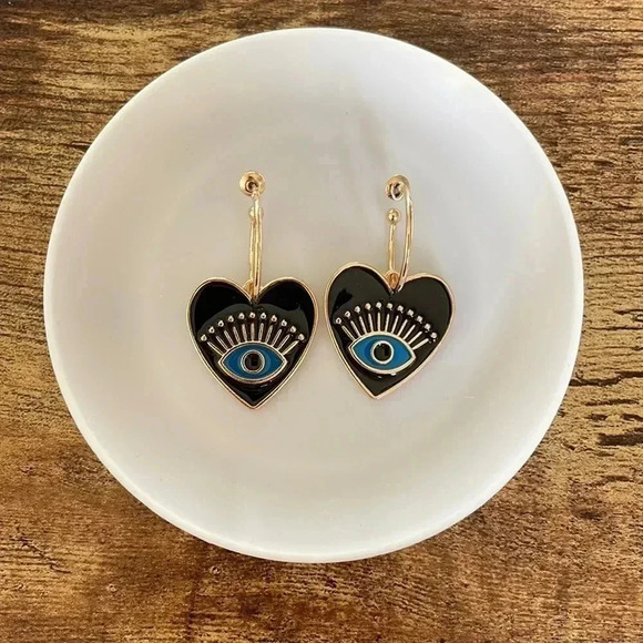 ❤️ NEW 2/$20 or 3/$25 Enamel Black & Gold Hoop Heart Evil Eye Earrings 💎HP💎 - Picture 1 of 6